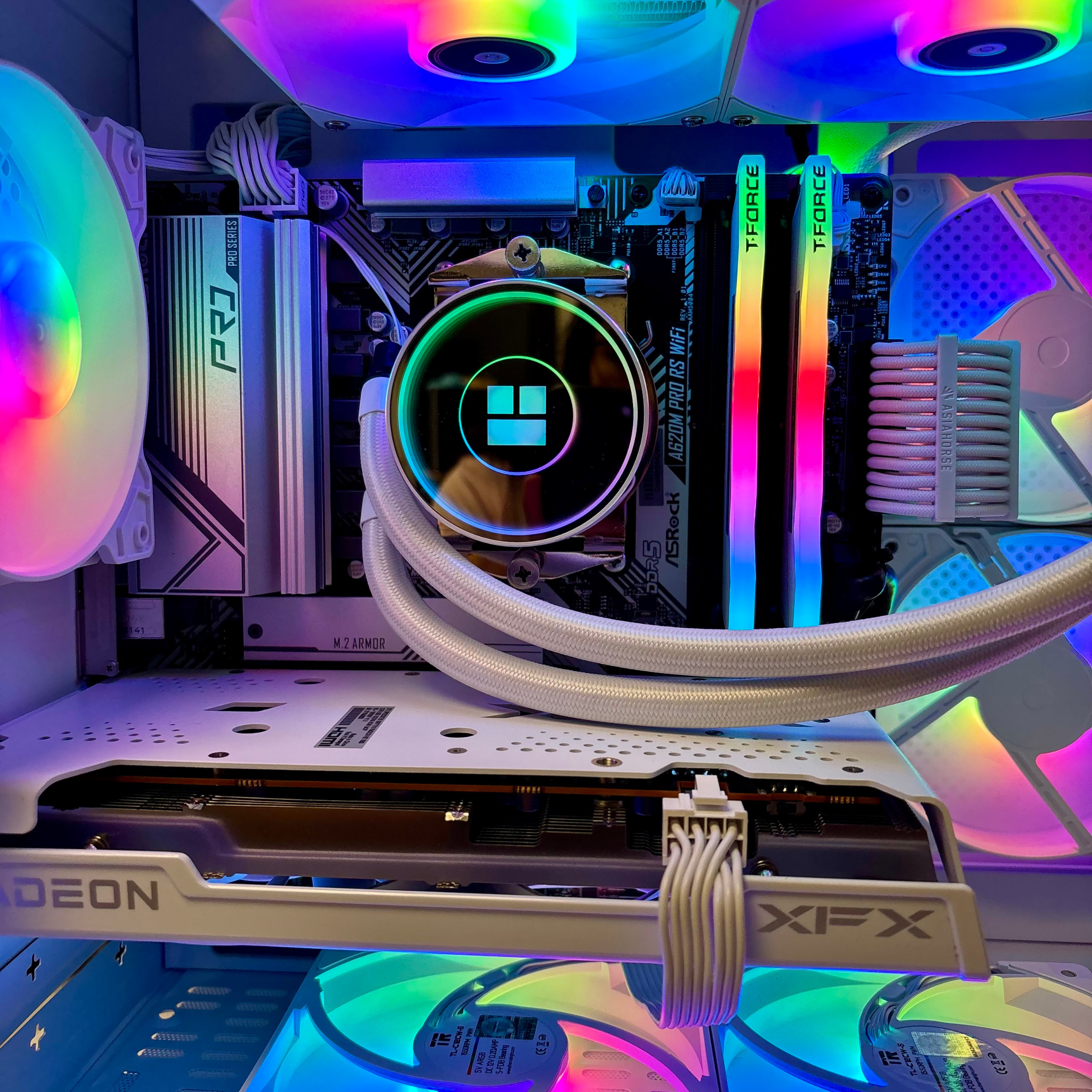 Cable Management – Moonlight PCs