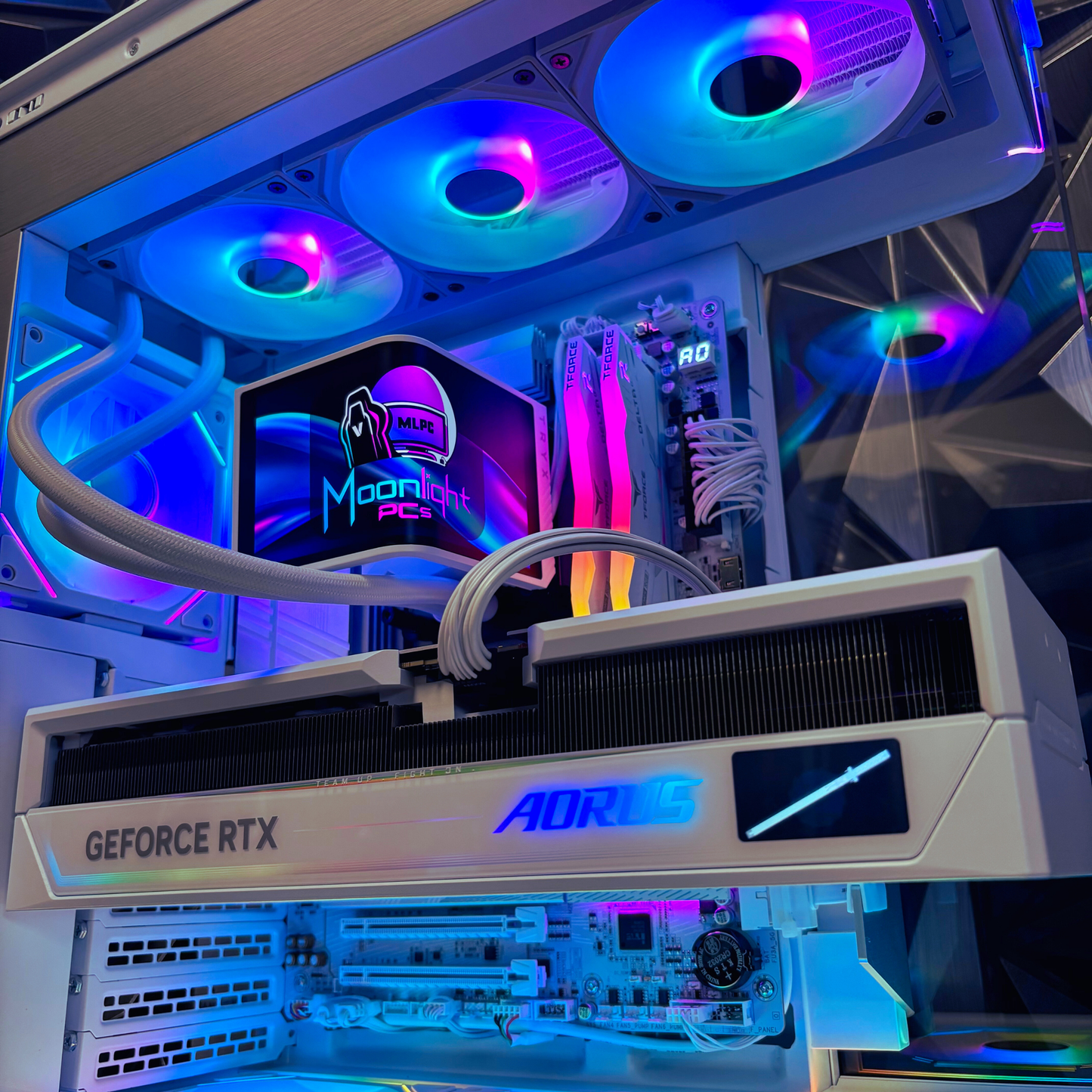 White Pearl X - Ryzen 9 9950X3D / RTX 5090