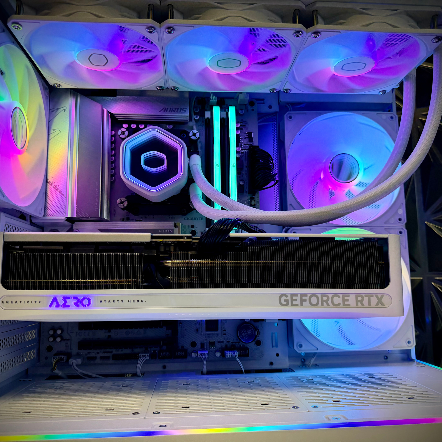White Eclipse FT - Ryzen 7 9800X3D / RTX 5070 Ti