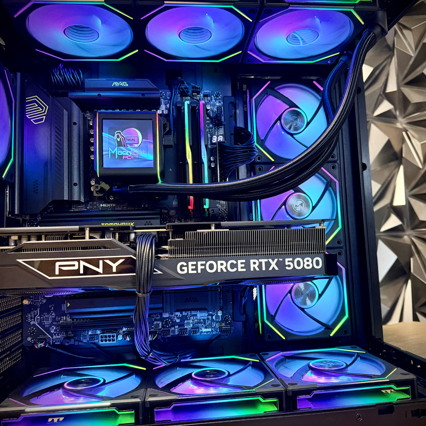 Super Twilight Nebula - Ryzen 7 9800X3D / RTX 5080 16GB